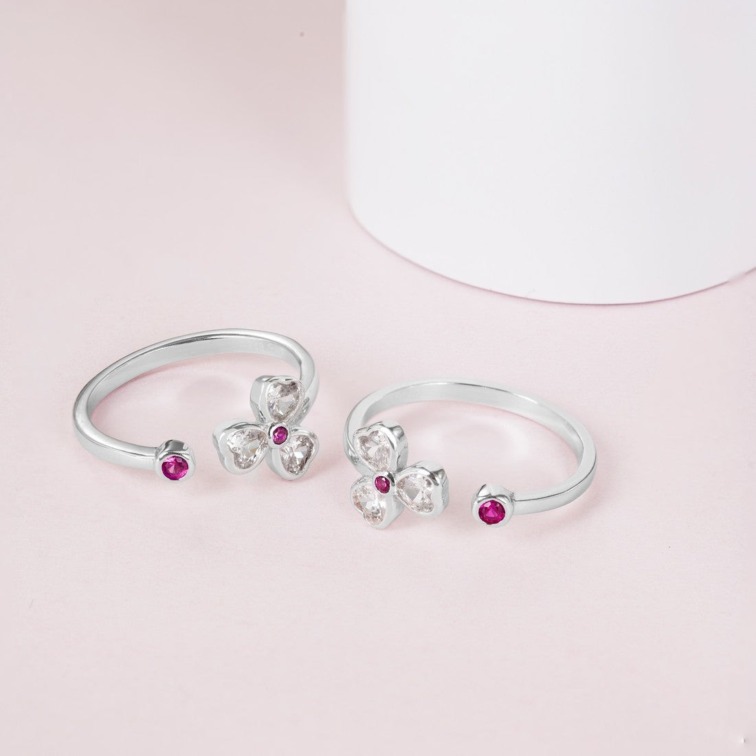 Tiny Flora Adjustable 925 Silver Toe Ring - Valentine's Gift – Zavya