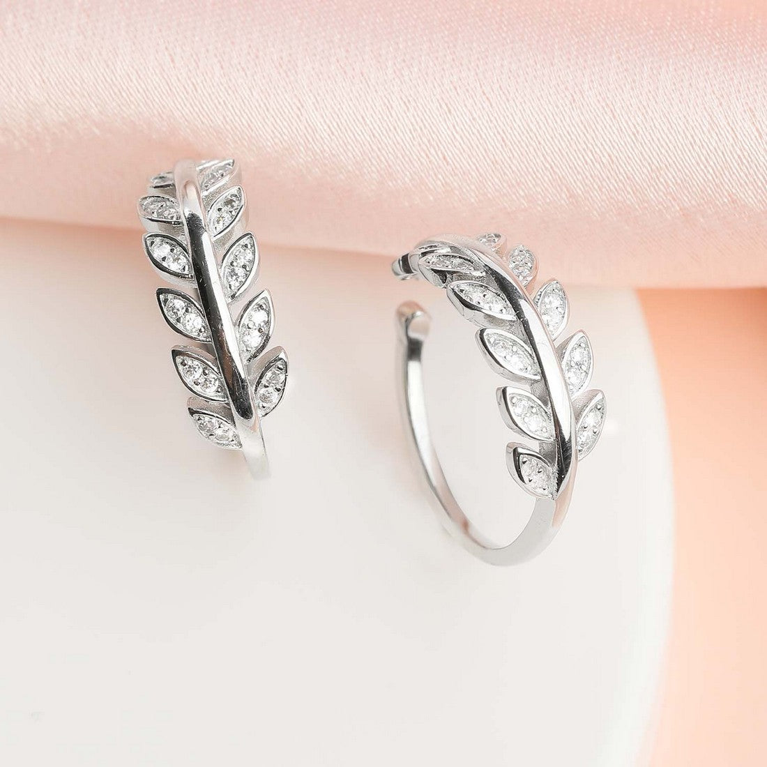 Going Beyond the Traditional - Bringing Modern Silver Toe Ring Designs ...