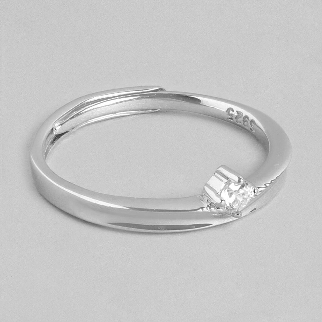 Radiant Simplicity 925 Sterling Silver Female Ring with Cubic Zirconia