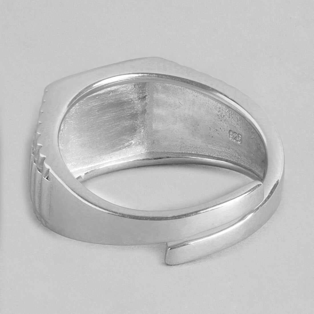 Dynamic Elegance Rhodium-Plated 925 Sterling Silver Ring for Him (Adjustable)