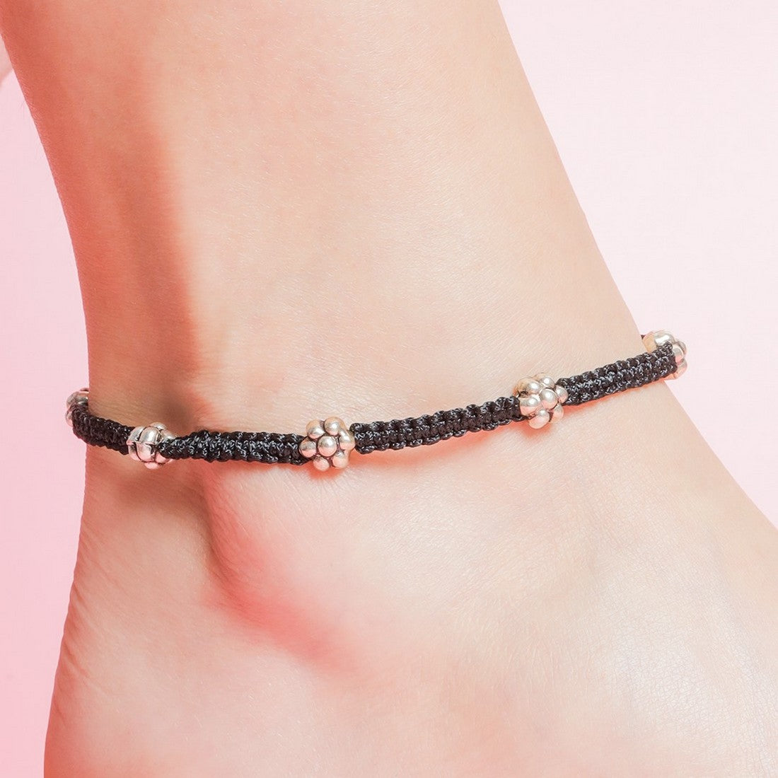 Flower Embedded Rhodium Plated 925 Sterling Silver Thread Anklet