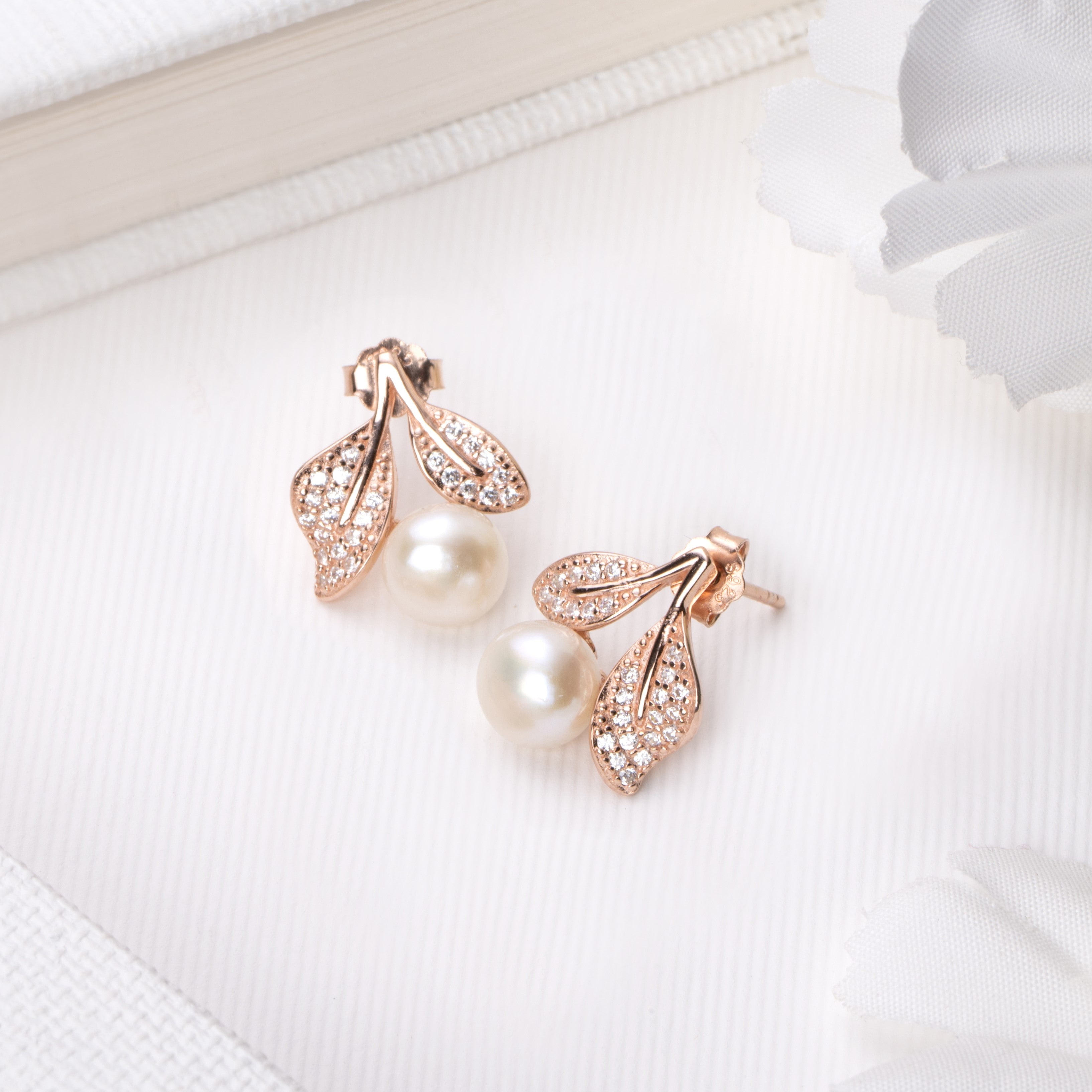 Pearl Elegance Rose Gold-Plated CZ & Freshwater Pearl 925 Sterling Silver Earrings