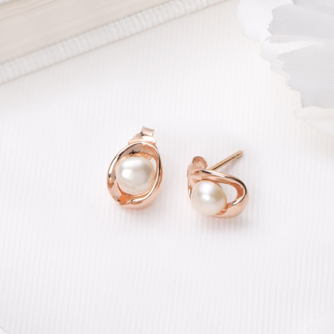 Golden Pearl Radiance Freshwater Pearl Rose Gold-Plated 925 Sterling Silver Earrings