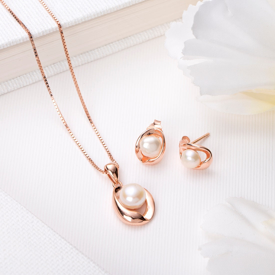 Pearlescent Romance Rose Gold-Plated 925 Sterling Silver Jewelry Set