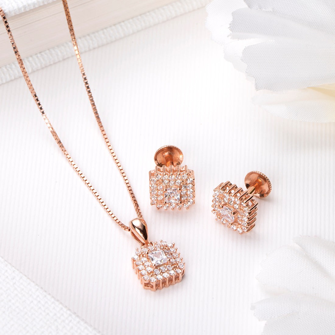 Golden Radiance Rose gold-Plated 925 Sterling Silver Jewelry Set