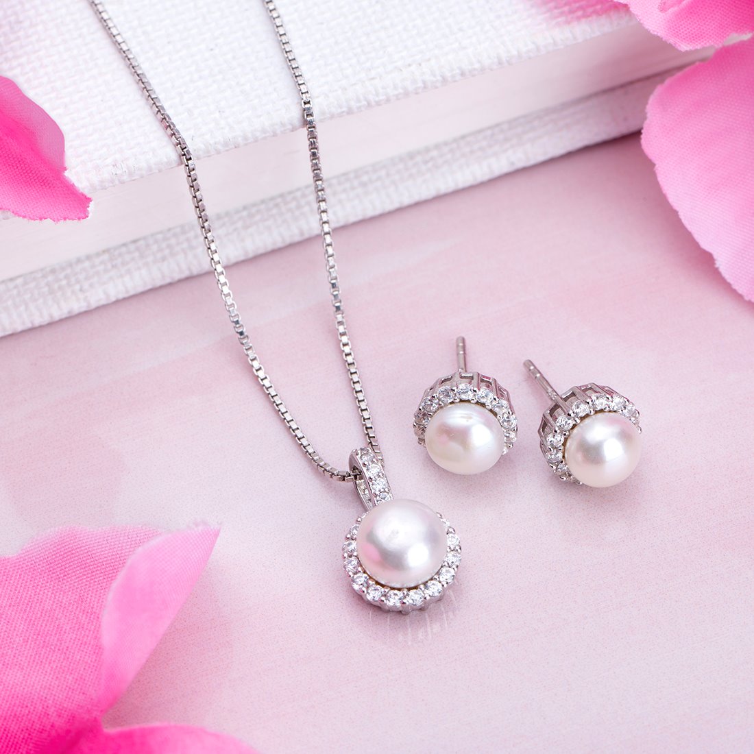 Circle of Elegance Rhodium-Plated 925 Sterling Silver Pearl Jewelry Set