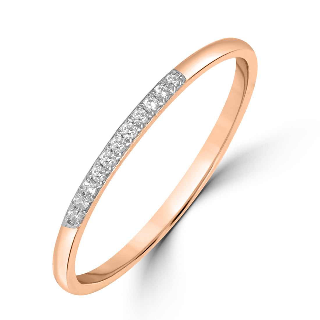 Glimmering Gold Ring with with Lab Grown Diamond