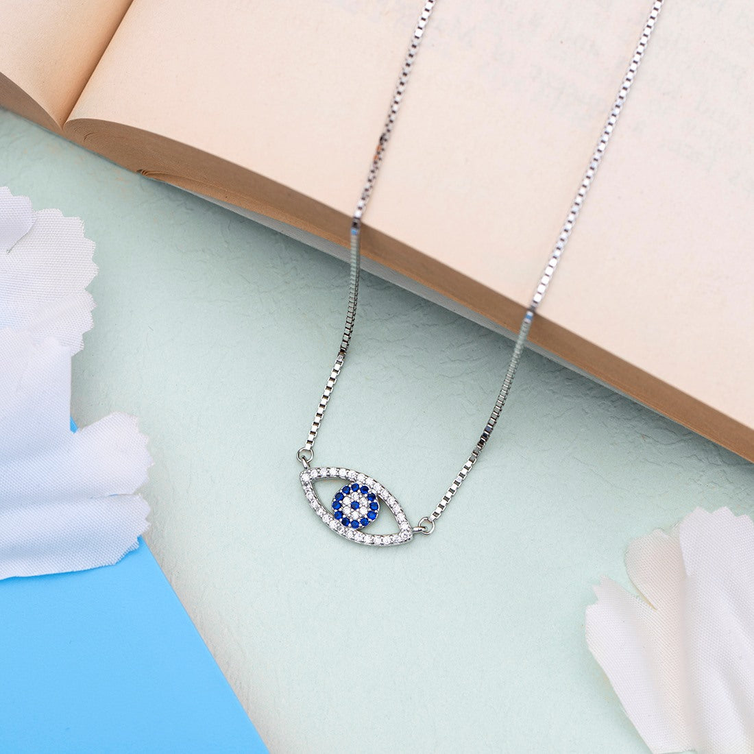 Eye-catching 925 Silver Necklace