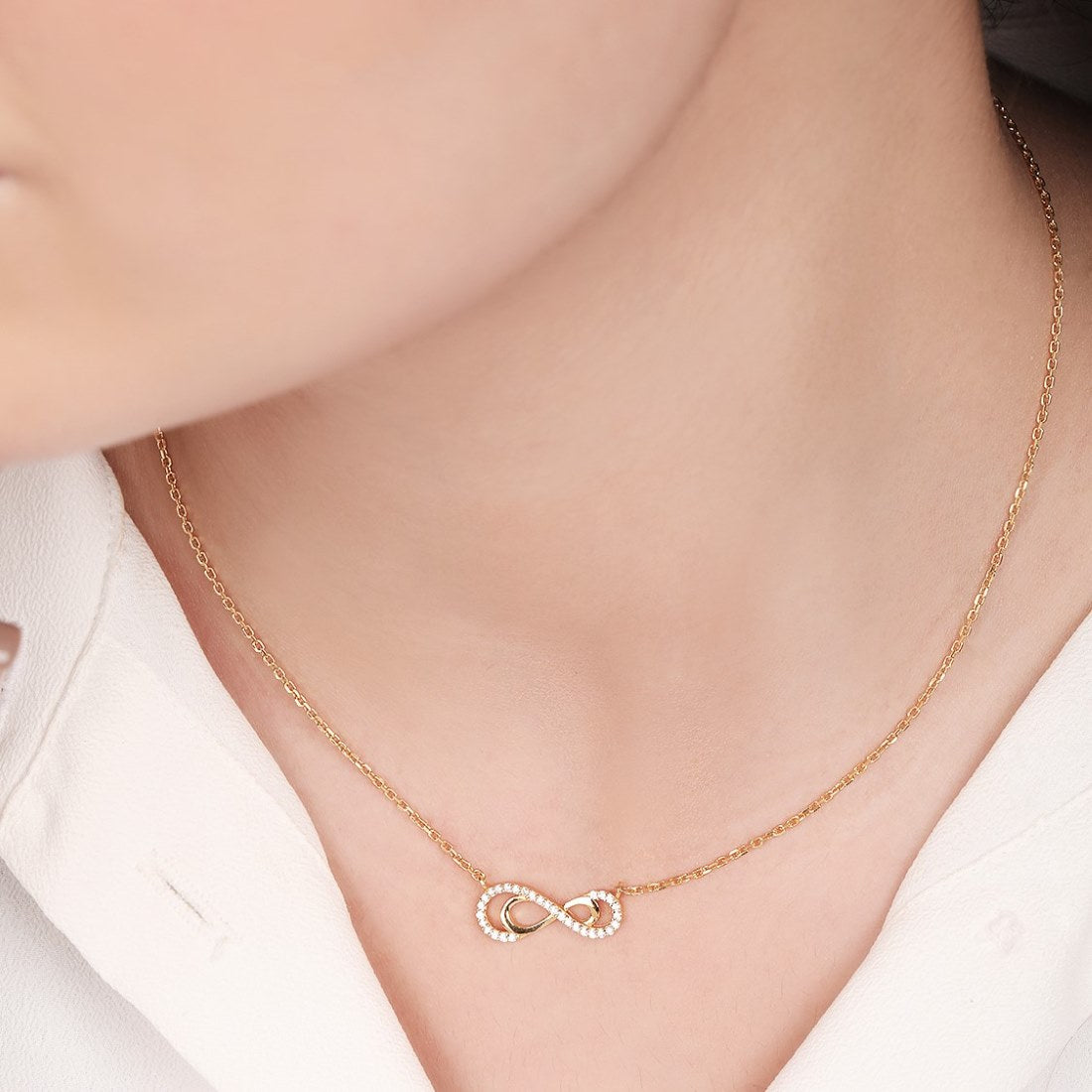 Infinite Radiance Elegance Gold-Plated 925 Sterling Silver Necklace
