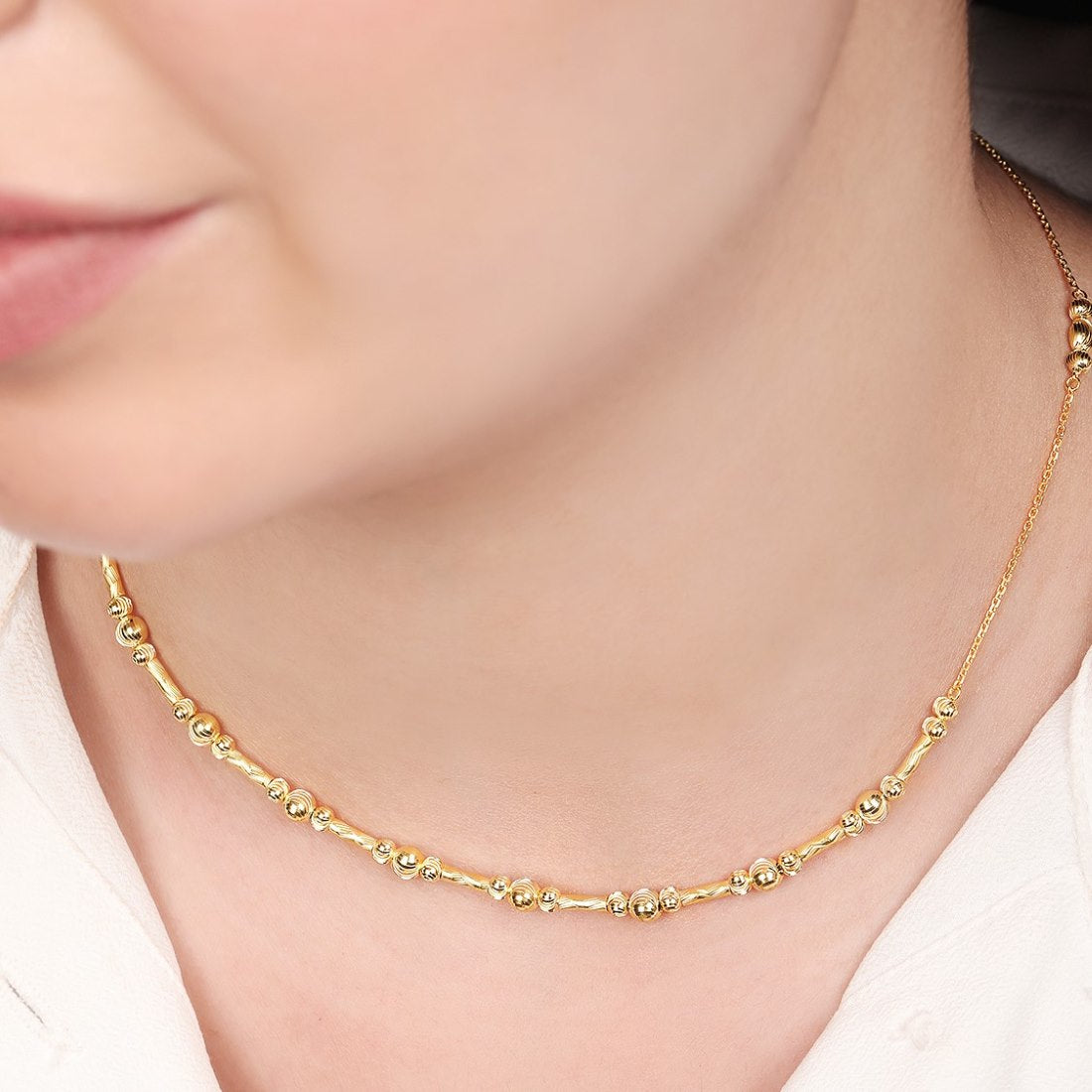 Glistening Aura Gold-Plated Elegance 925 Sterling Silver Necklace Gift Hamper