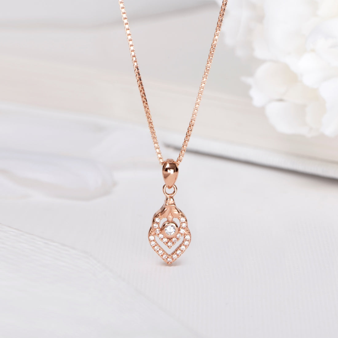 Hearty Elegance Radiant Rose Gold-Plated 925 Sterling Silver Pendant with Chain