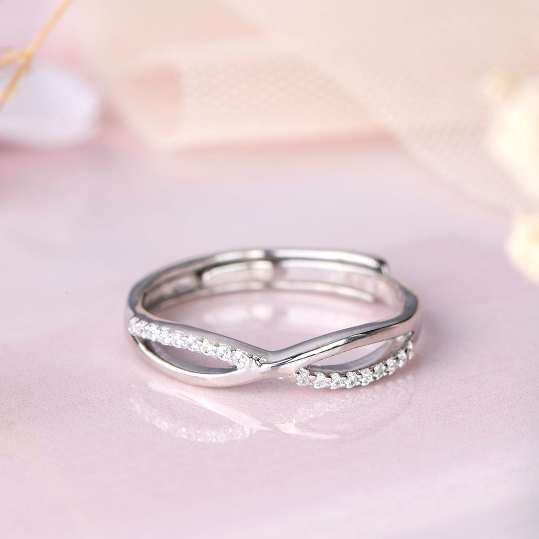 Endless Sparkle Rhodium-Plated 925 Sterling Silver Infinity Ring for Her (Adjustable)