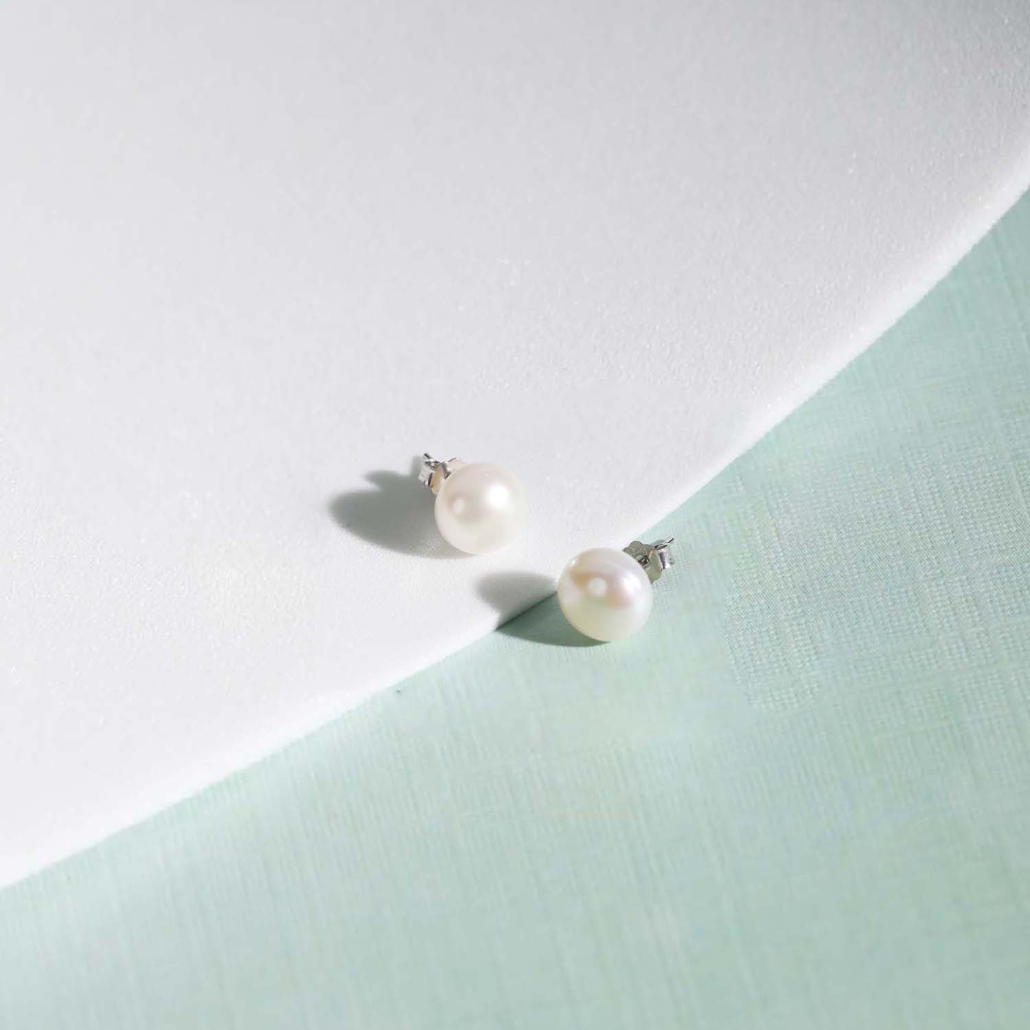 Delicate Dot Pearl 925 Silver Earrings ( 5mm Pearl)