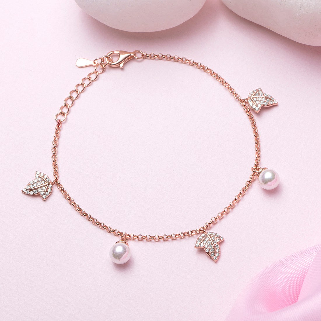 Twinkling Leaves and Cute Pearls Charm 925 Silver Bracelet