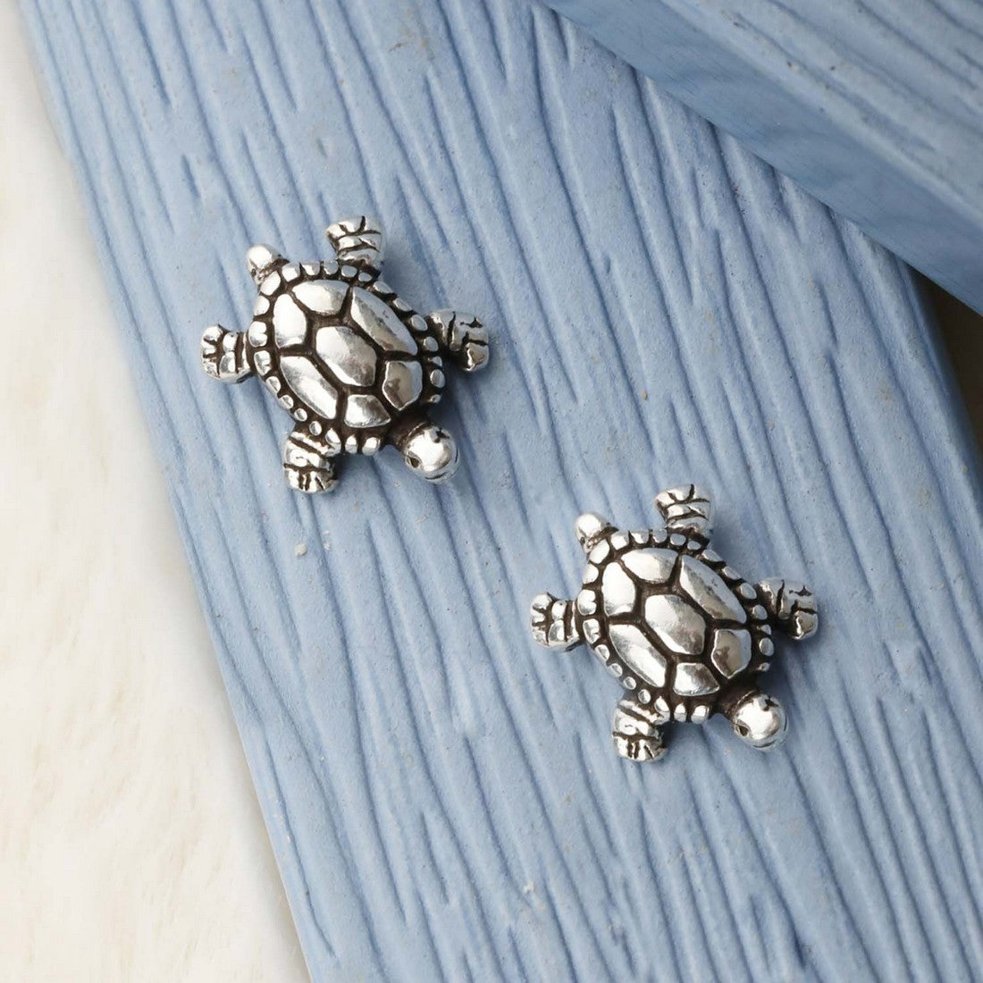 Trillium Turtle Stud 925 Silver Earrings